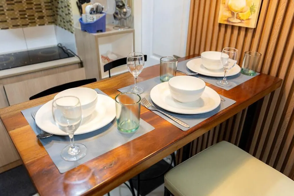A2J Bgc Luxury 2Br Loft Near High Street, Airport Apartment Manila