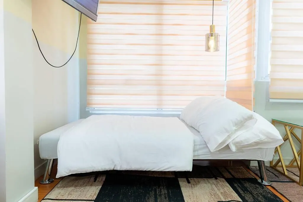 A2J Bgc Luxury 2Br Loft Near High Street, Airport Apartment Manila